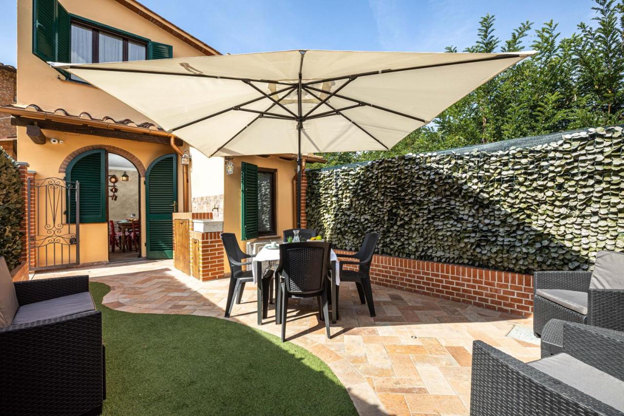 Il Cantuccio Toscano Villa Palaia Bagian luar foto